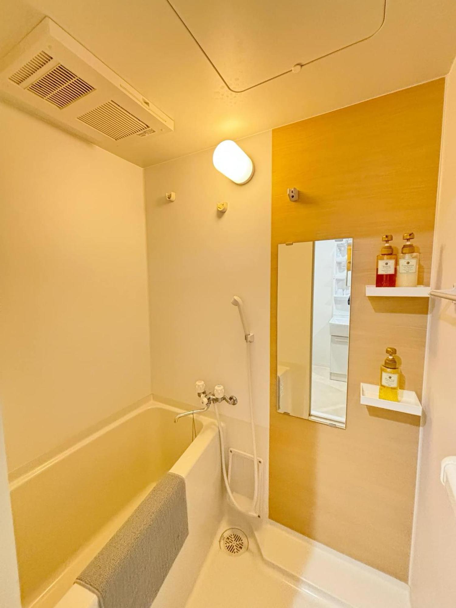 Hotel J&C-I Osaka Esterno foto
